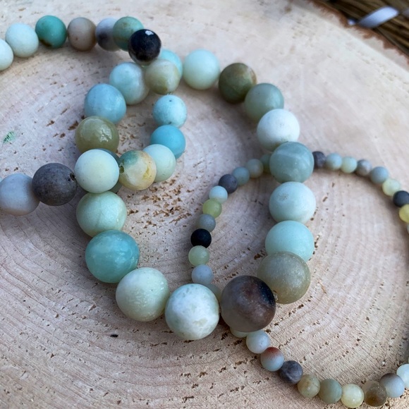Natural Multicolor Amazonite Round Smooth High-Quality Gemstone Bead Bracelets - Picture 7 of 9